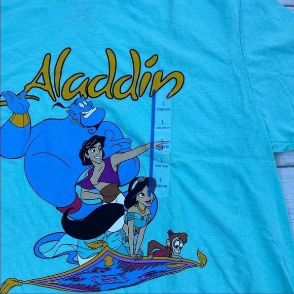 Aladdin Short Sleeve Top Size Medium NWT - Picture 6 of 6